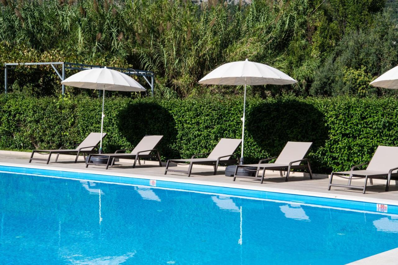 Hotel Sunny Garden Nydri  Exterior foto